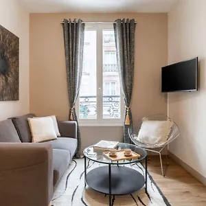 https://831-family-apartment-montparnasse.fr-paris.fr